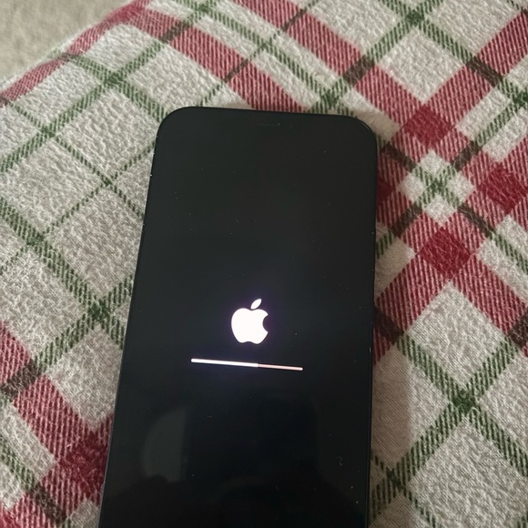 iPhone 12 64 GB - Picture 2 of 3